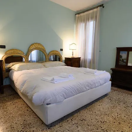 Campo S.stefano アパート *