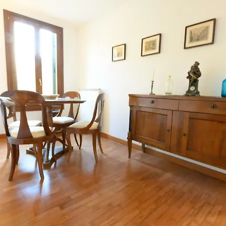 Campo S.stefano アパート *